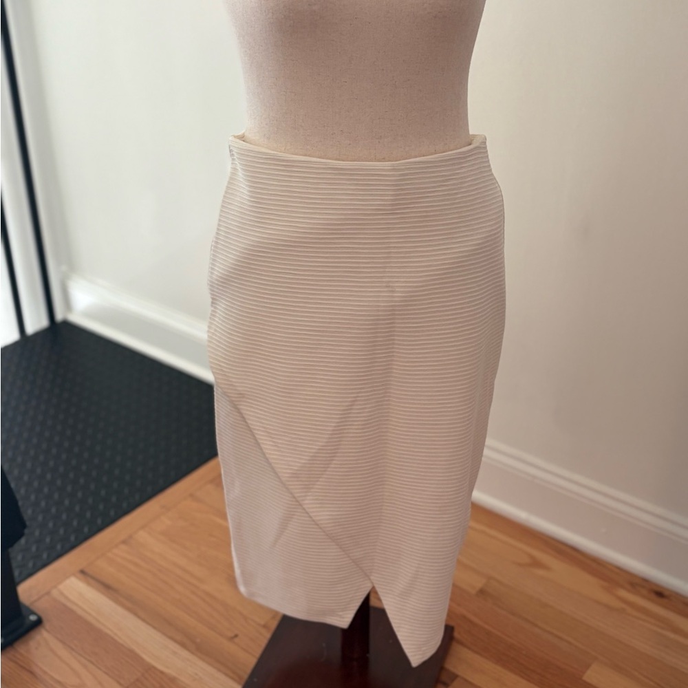 NWT H&M Cream Women's Skirt